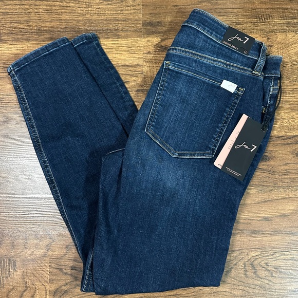 7 For All Mankind Denim - NWT‎ Jen 7 by 7 For All Mankind - legging ankle